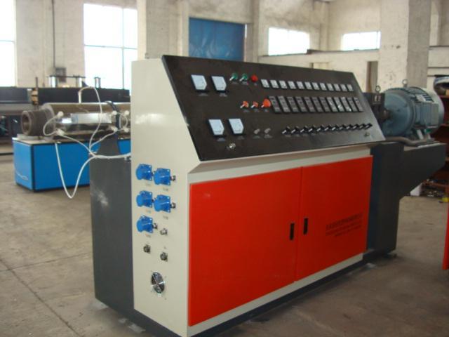 單螺桿塑料擠出機(jī)